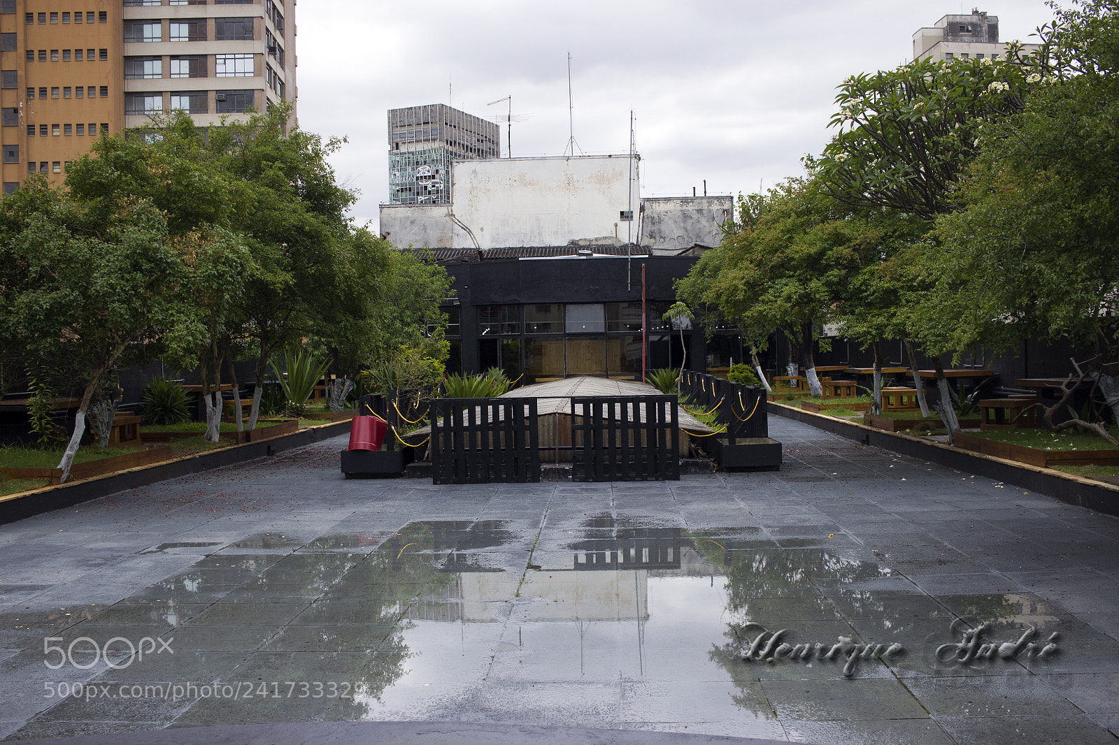 Canon EOS 600D (Rebel EOS T3i / EOS Kiss X5) sample photo. Cidade photography