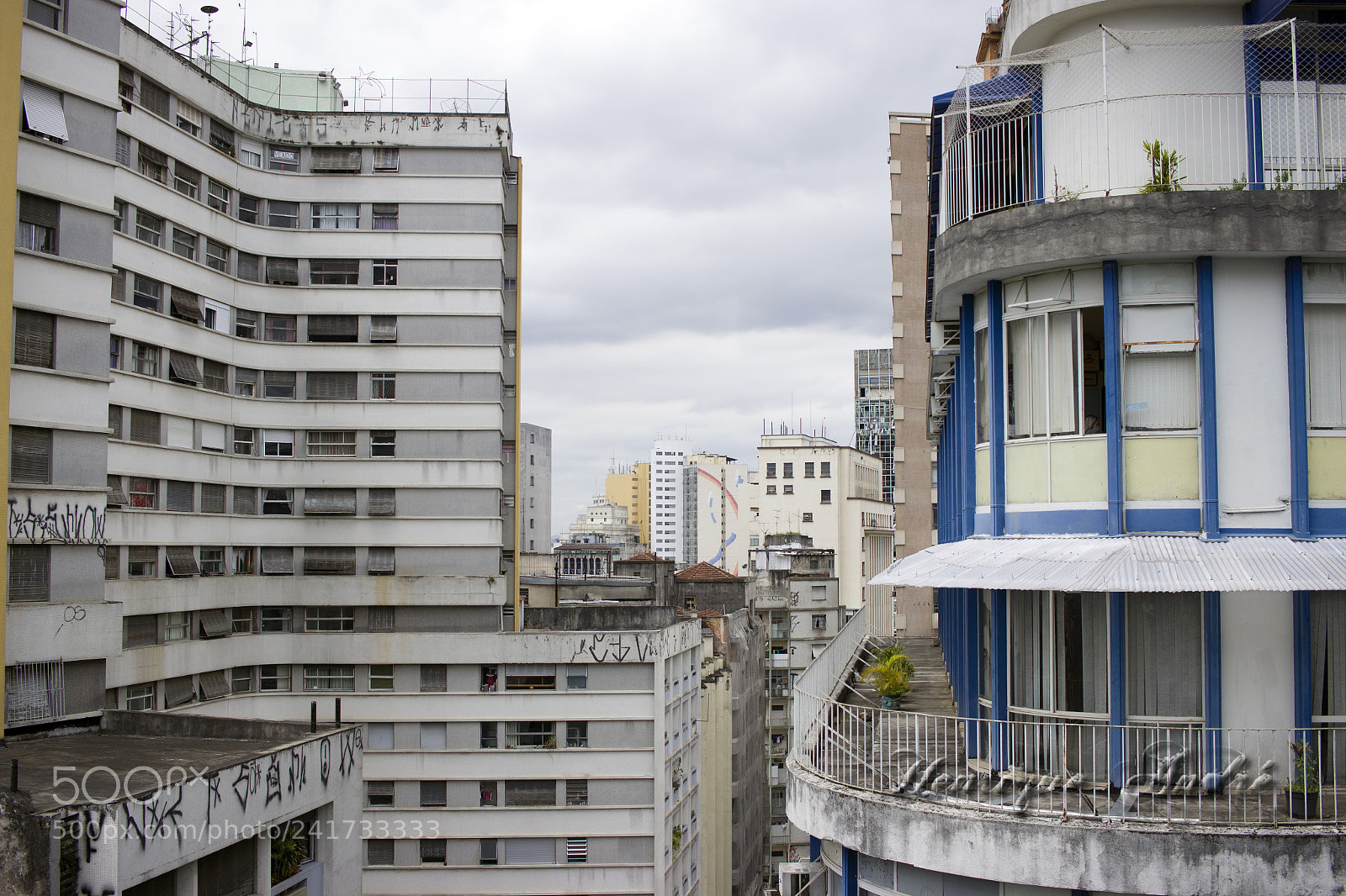 Canon EOS 600D (Rebel EOS T3i / EOS Kiss X5) sample photo. Cidade photography