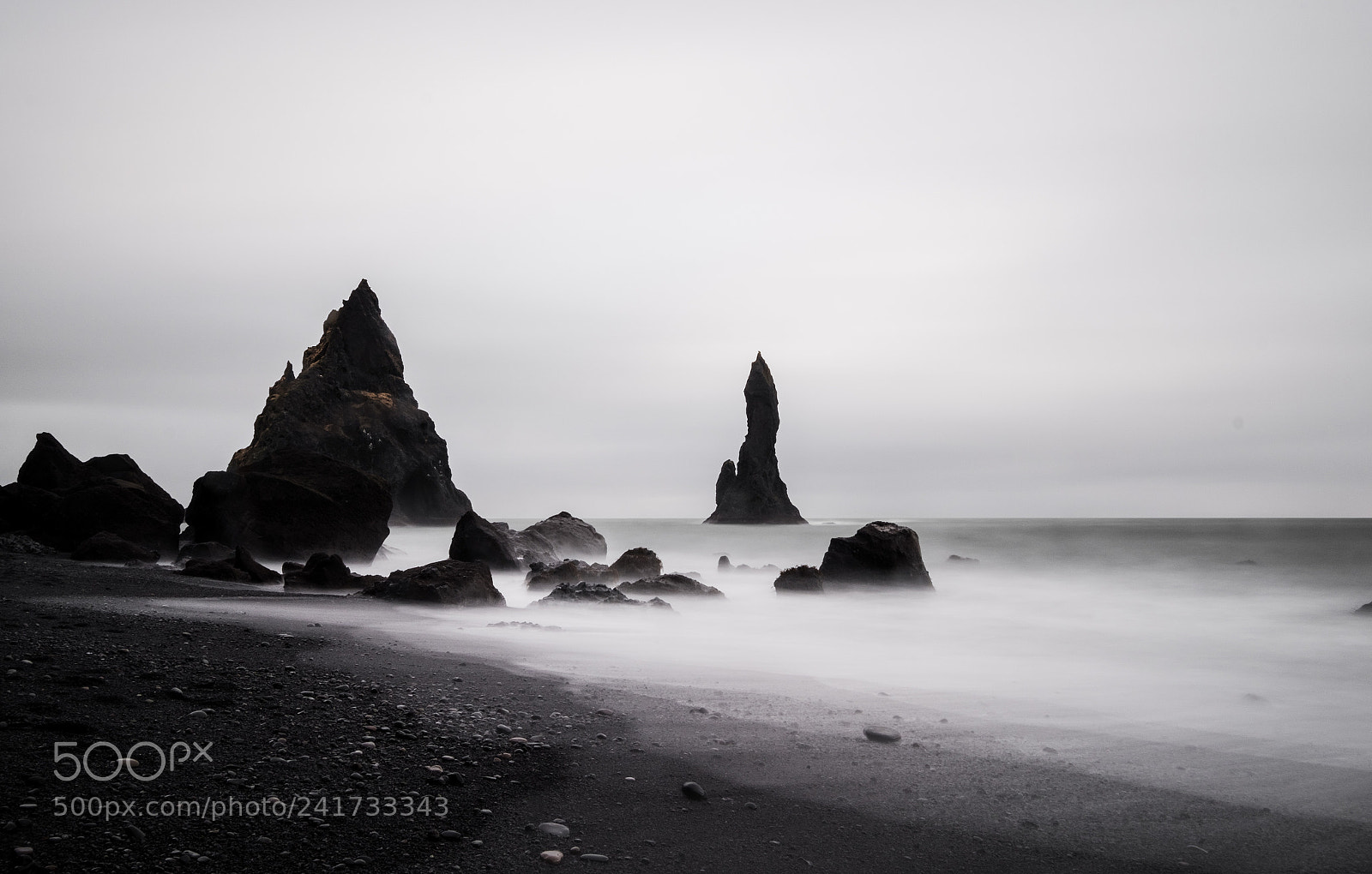 Fujifilm X-Pro2 sample photo. Black sand beach photography