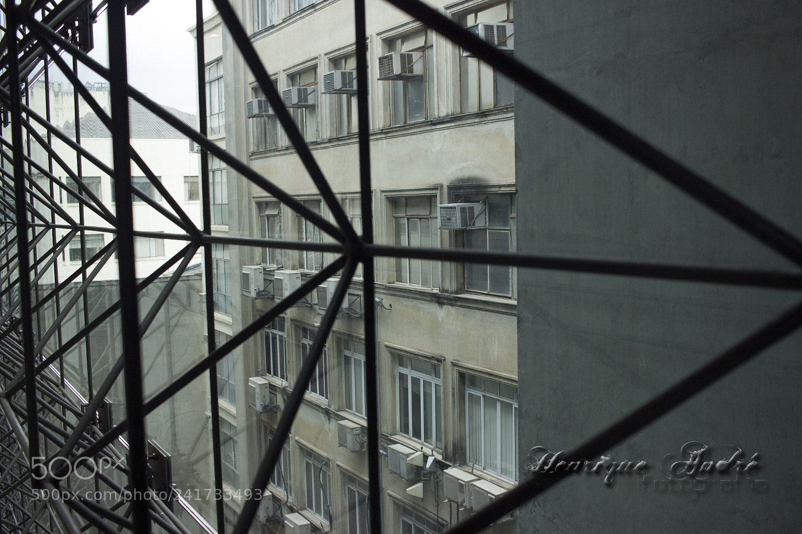 Canon EOS 600D (Rebel EOS T3i / EOS Kiss X5) sample photo. Cidade photography