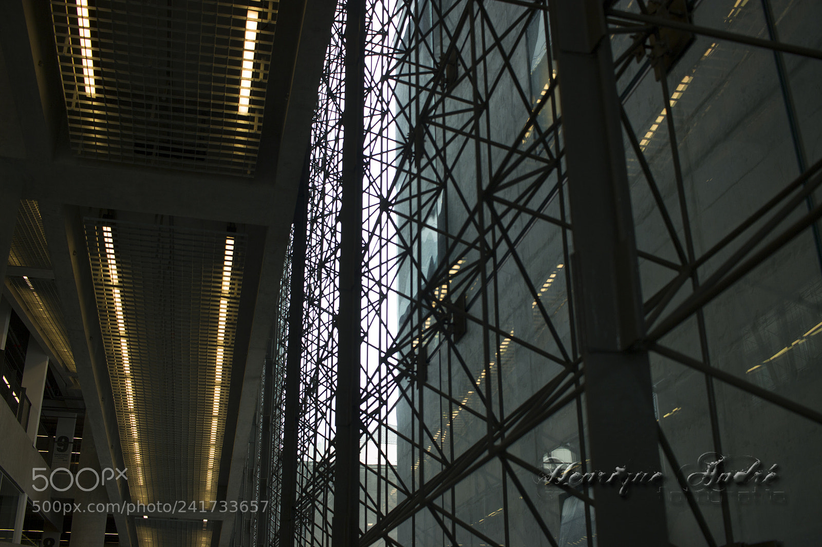 Canon EOS 600D (Rebel EOS T3i / EOS Kiss X5) sample photo. Cidade photography