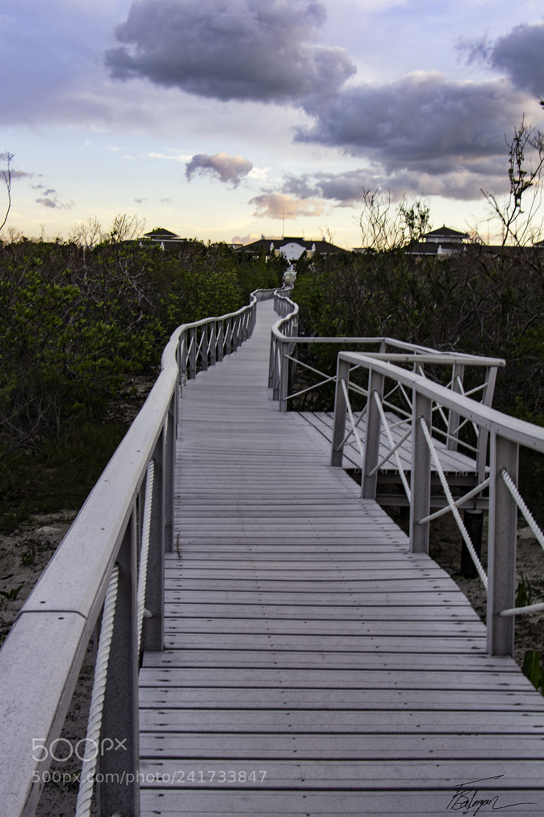 Canon EOS 650D (EOS Rebel T4i / EOS Kiss X6i) sample photo. Cuban footbridge photography