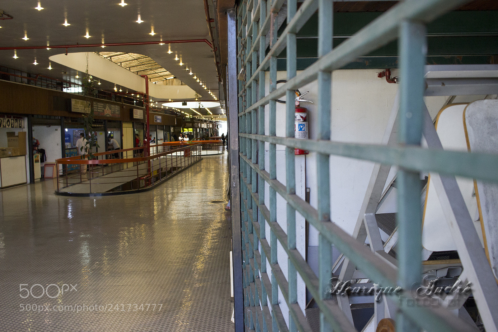 Canon EOS 600D (Rebel EOS T3i / EOS Kiss X5) sample photo. Cidade photography