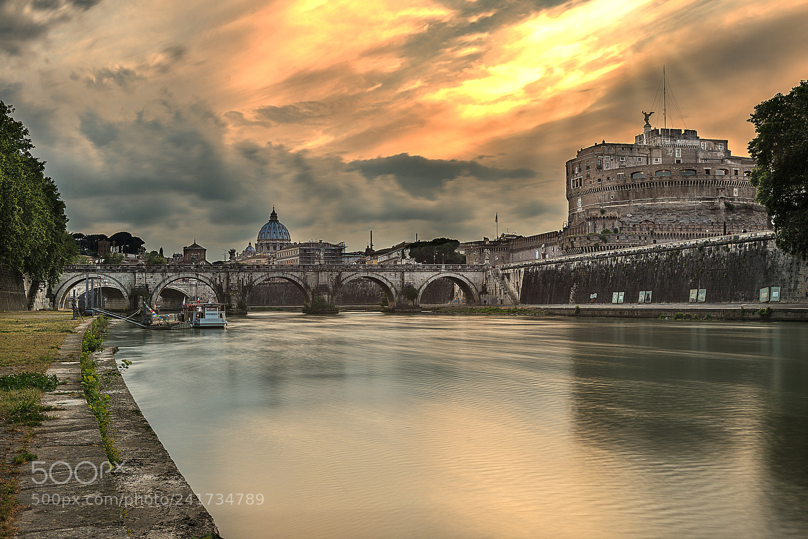 Nikon D600 sample photo. Tevere (tiber) photography