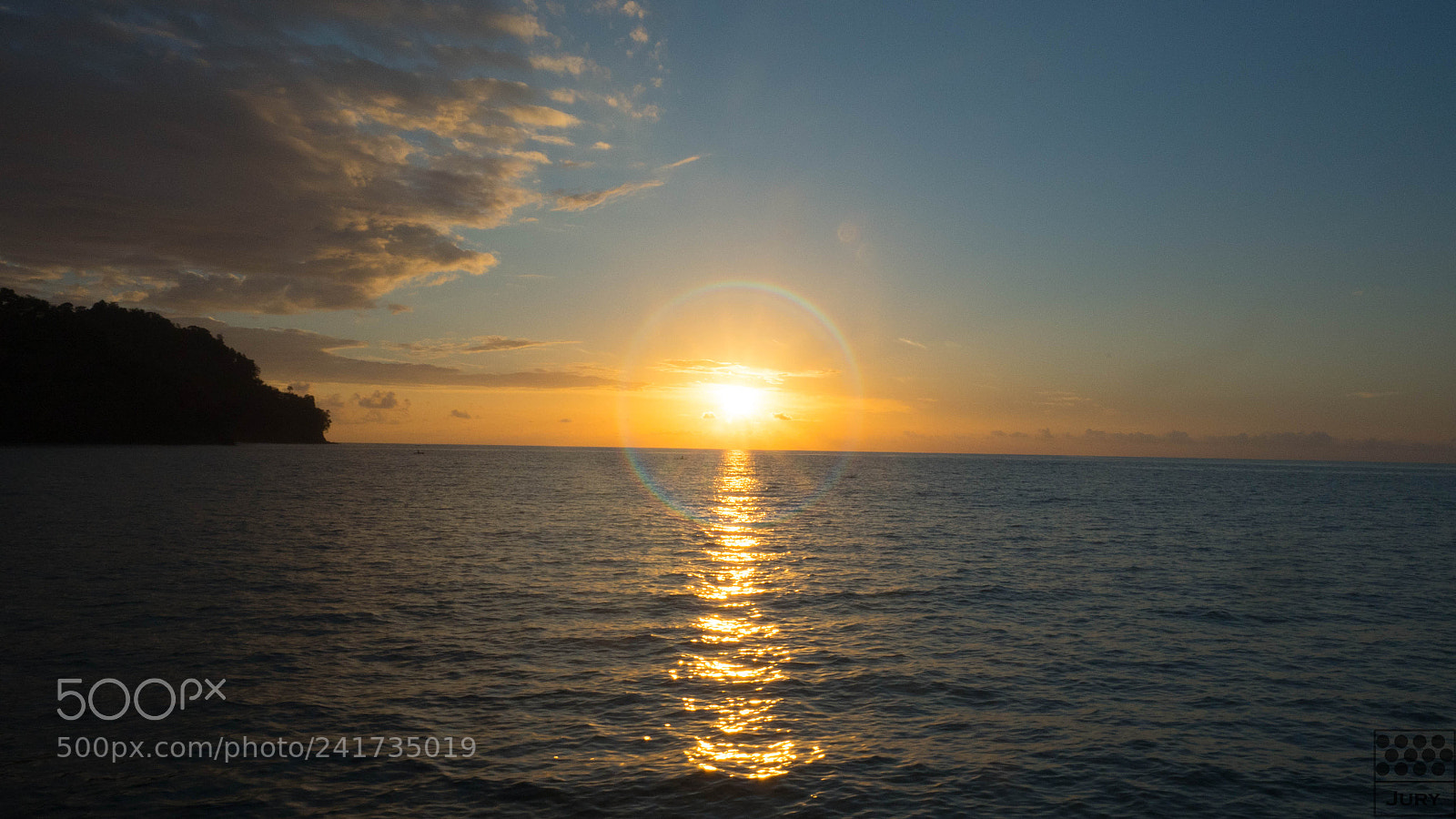 Olympus OM-D E-M5 II sample photo. Sunset halo photography