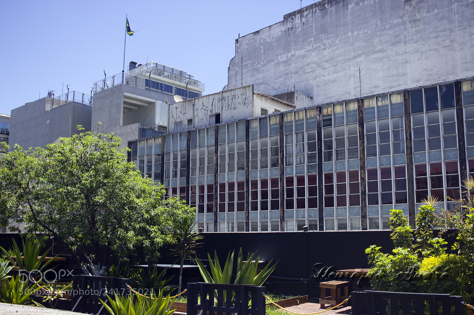 Canon EOS 600D (Rebel EOS T3i / EOS Kiss X5) sample photo. Cidade photography