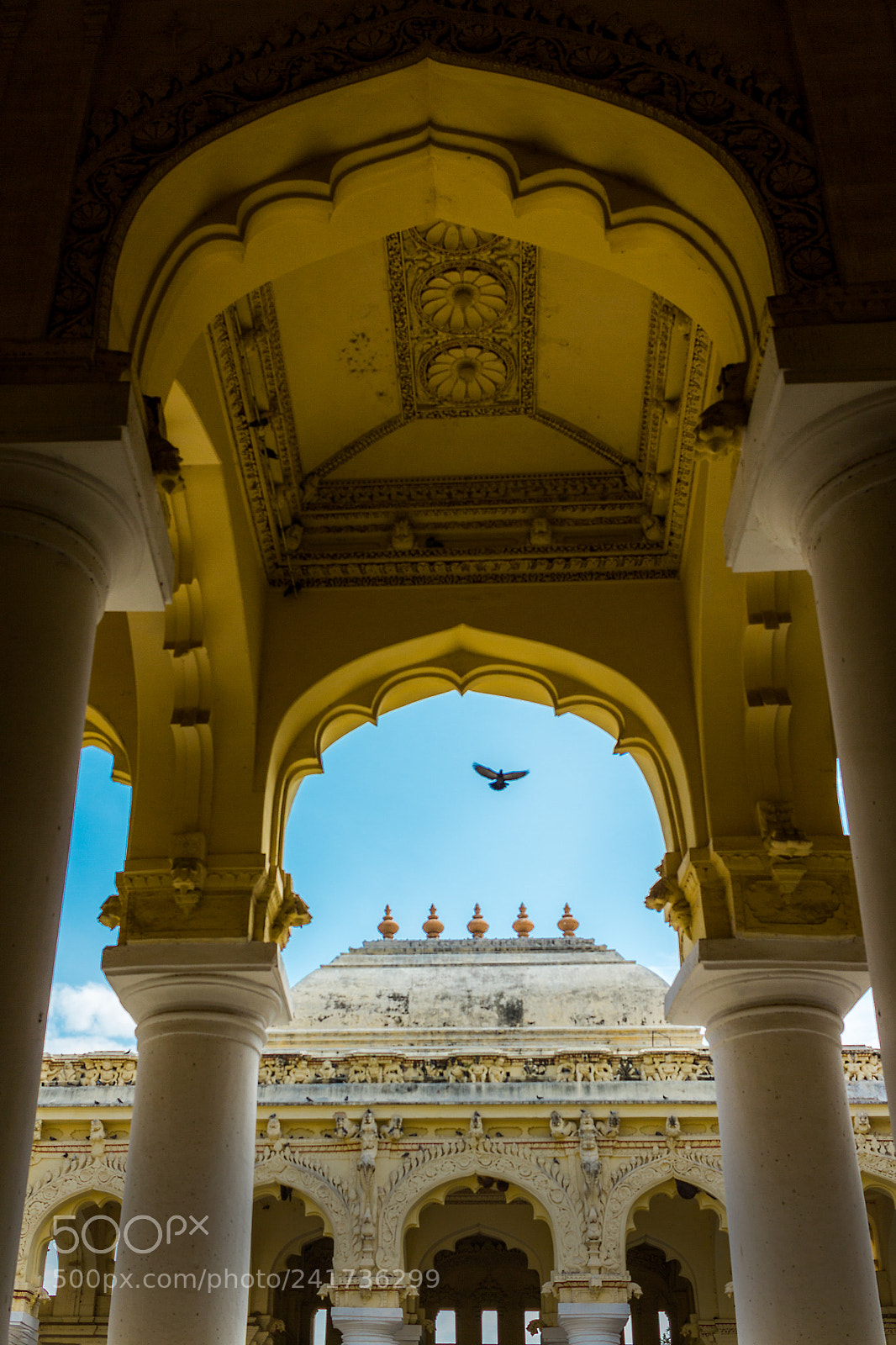 Canon EOS 550D (EOS Rebel T2i / EOS Kiss X4) sample photo. Thirumalai nayakkar mahal photography