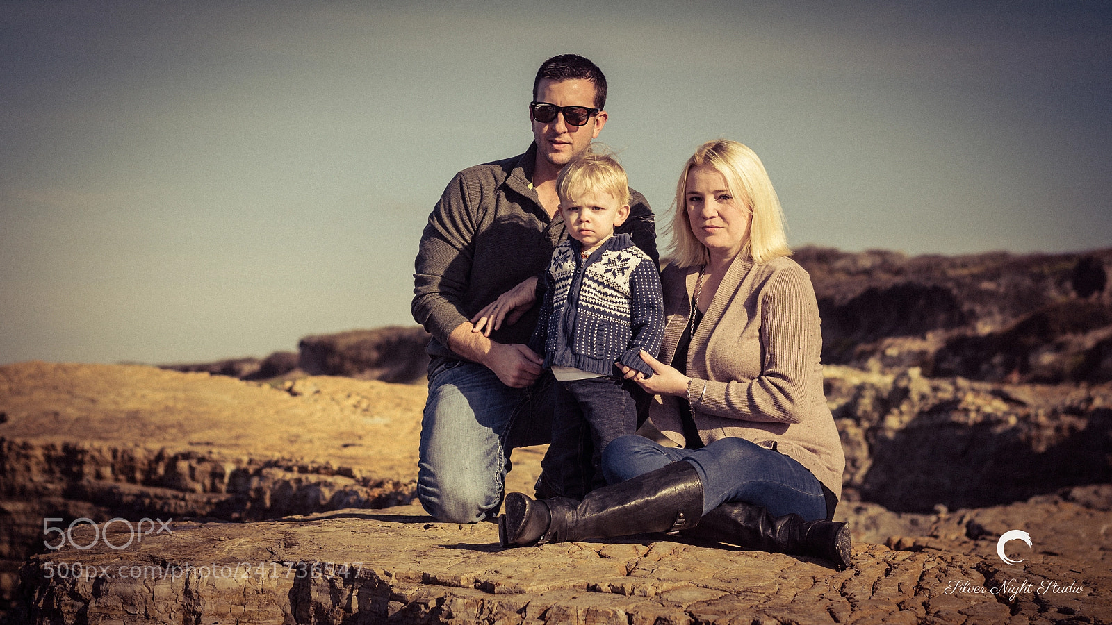 Nikon D5600 sample photo. Moody family photo photography