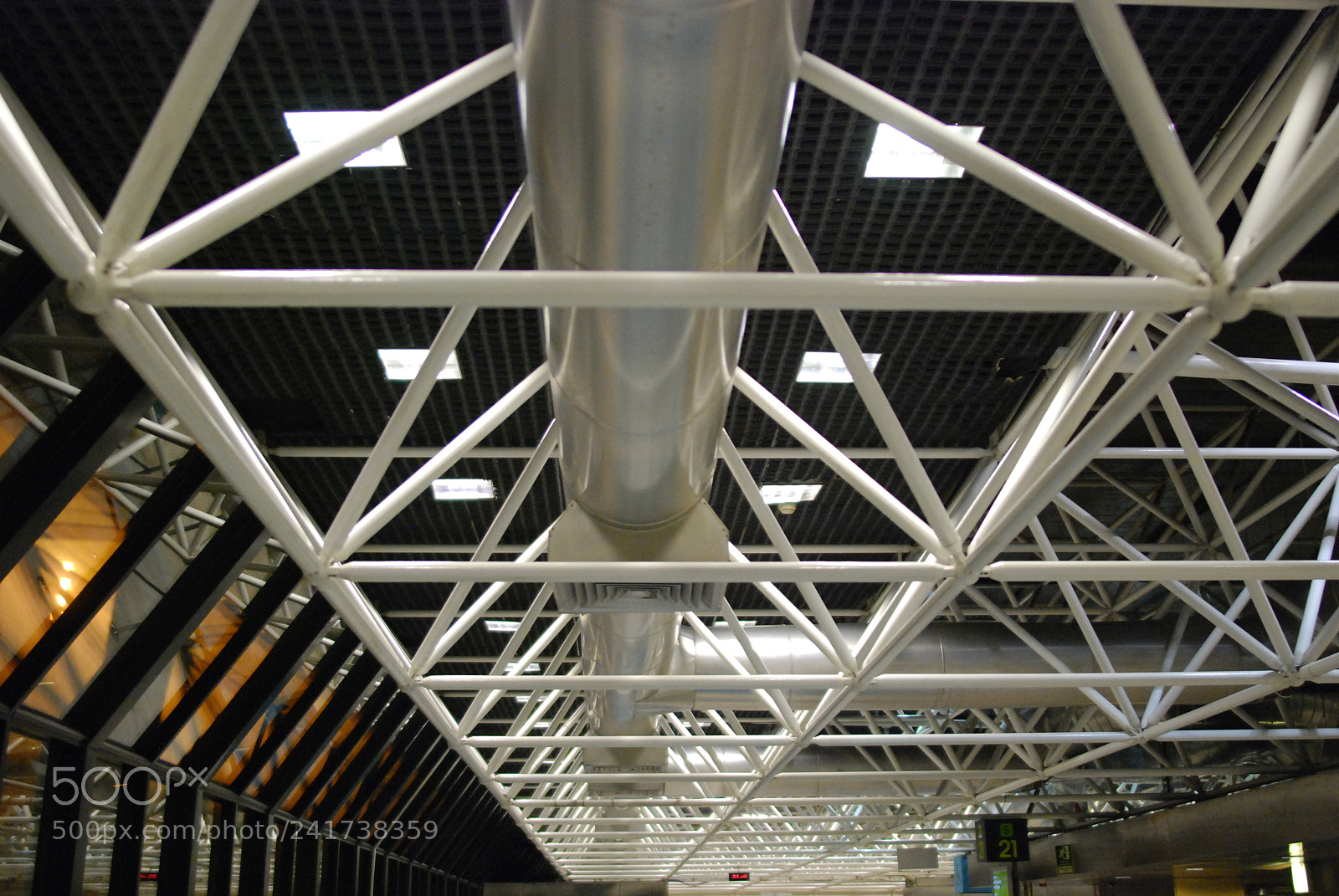 Nikon D80 sample photo. Airport photography