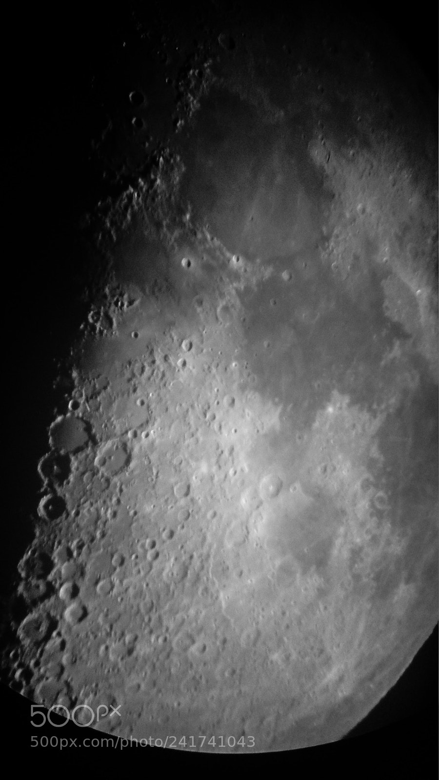 Samsung Galaxy S4 sample photo. The moon upclose photography
