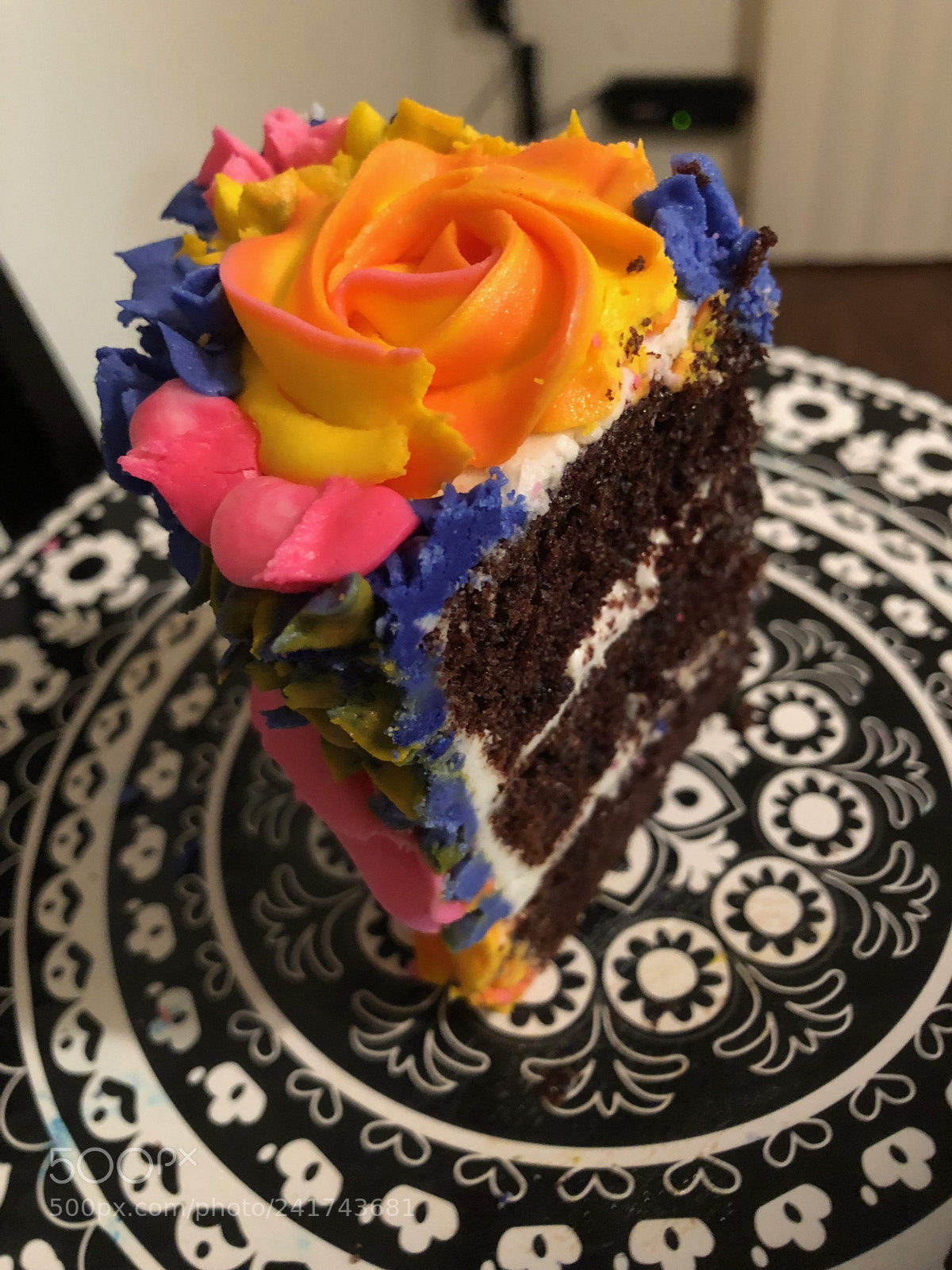 Apple iPhone 8 Plus sample photo. Cake beauty photography