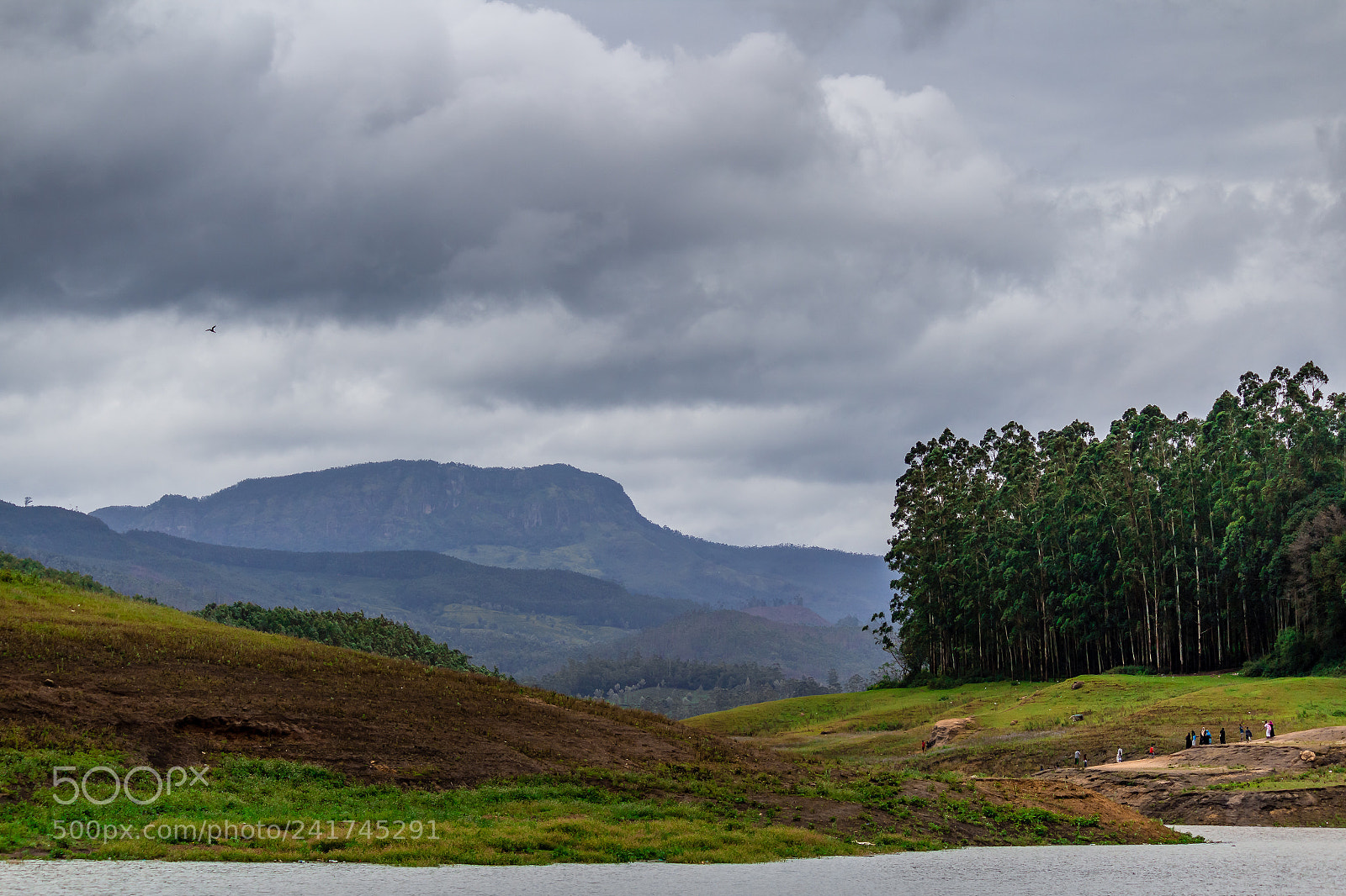 Canon EOS 1200D (EOS Rebel T5 / EOS Kiss X70 / EOS Hi) sample photo. Storm on the riverbed photography