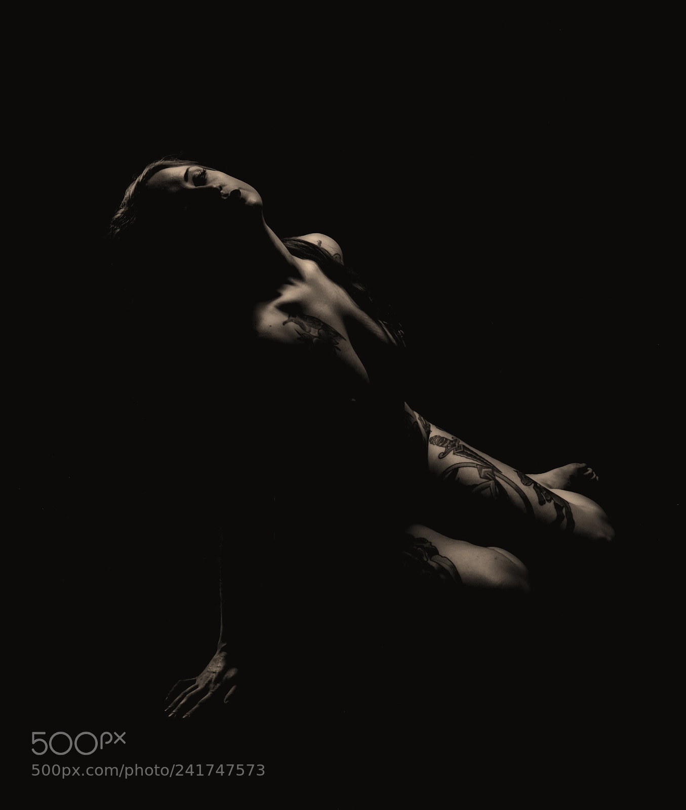 Fujifilm X-Pro2 sample photo. Piercing the dark photography
