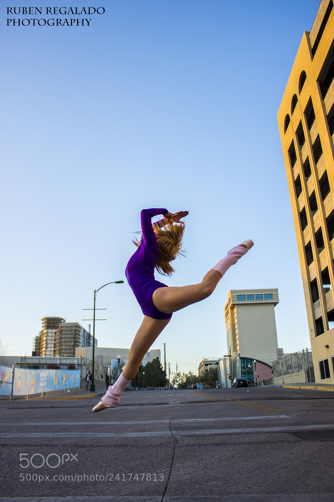 Canon EOS 600D (Rebel EOS T3i / EOS Kiss X5) sample photo. Street ballerina photography
