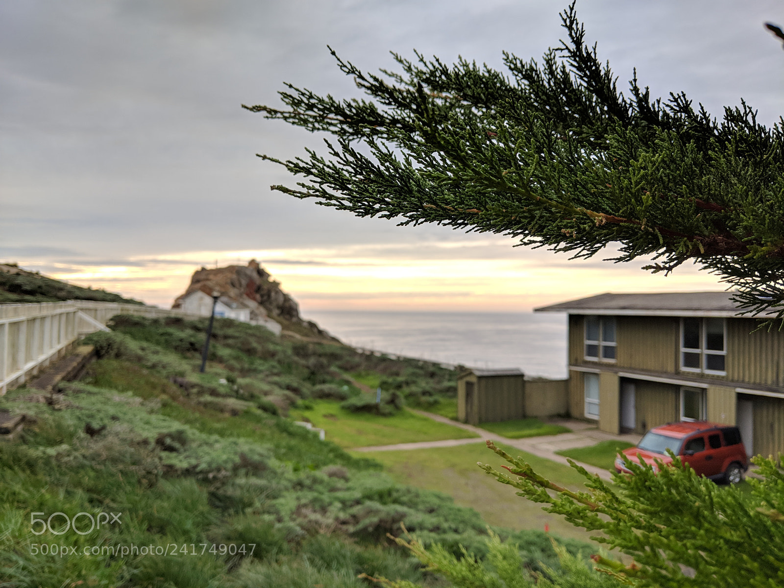 Google Pixel 2 sample photo. By the ocean photography