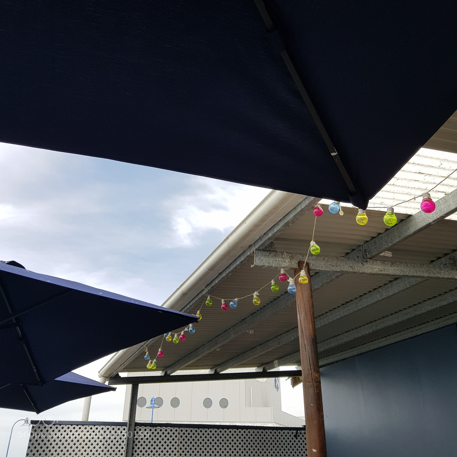 Samsung Galaxy S8+ sample photo. Umbrellas and lights. photography