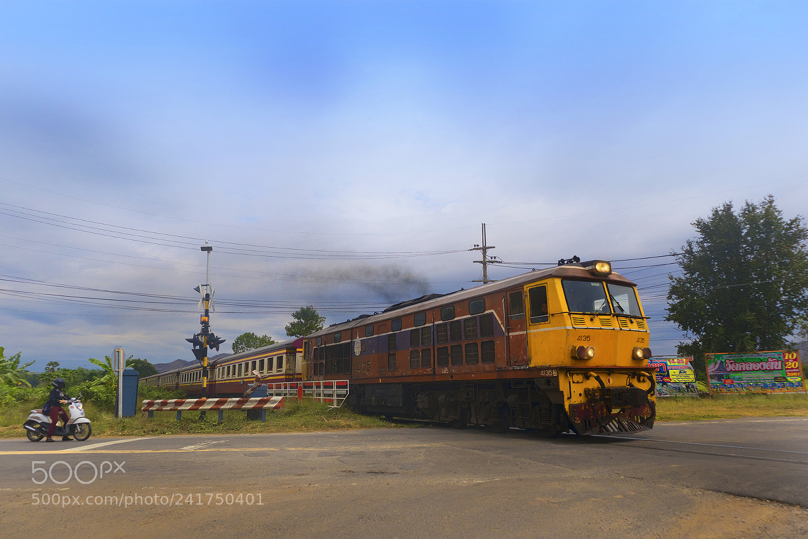 Canon EOS M6 sample photo. Death railway train photography