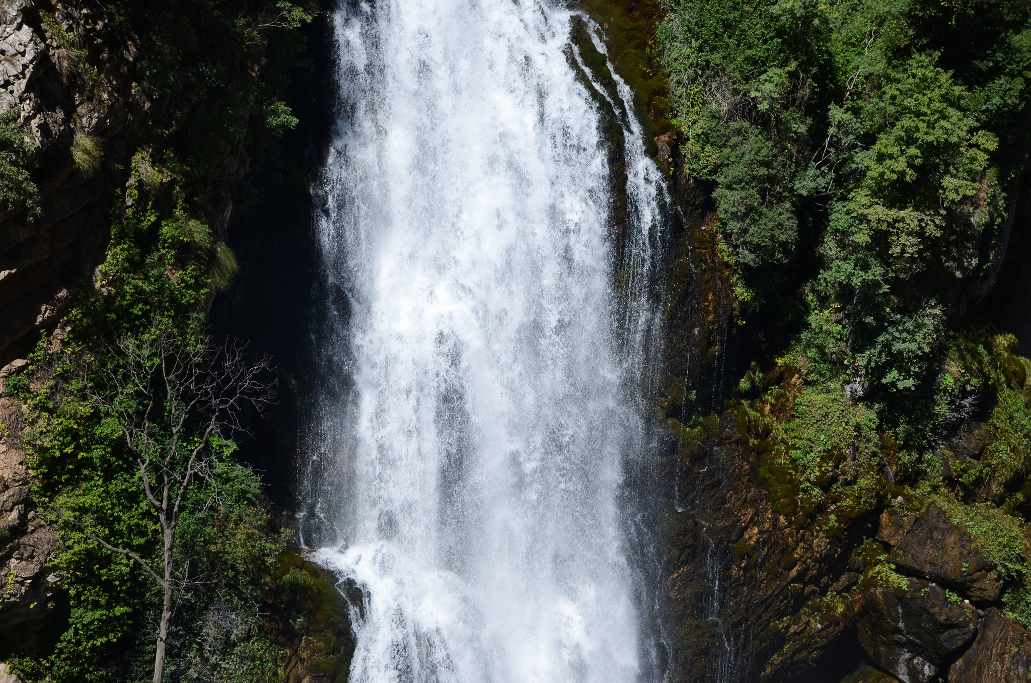 Sigma 18-250mm F3.5-6.3 DC Macro OS HSM sample photo. Kapuzbaşı waterfall photography