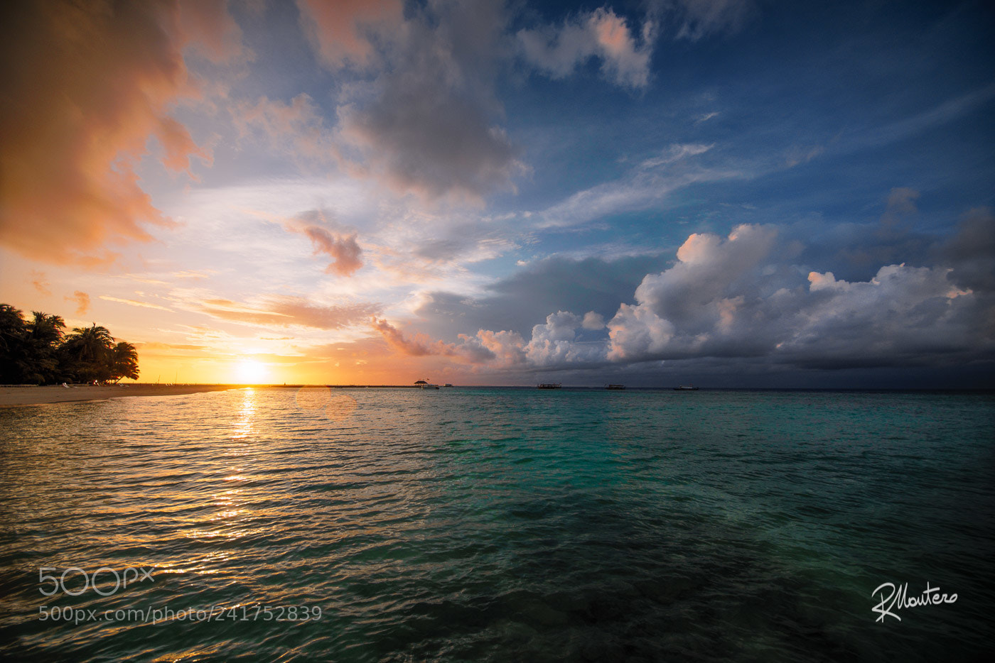 Nikon D810 sample photo. Sunrise in heaven photography