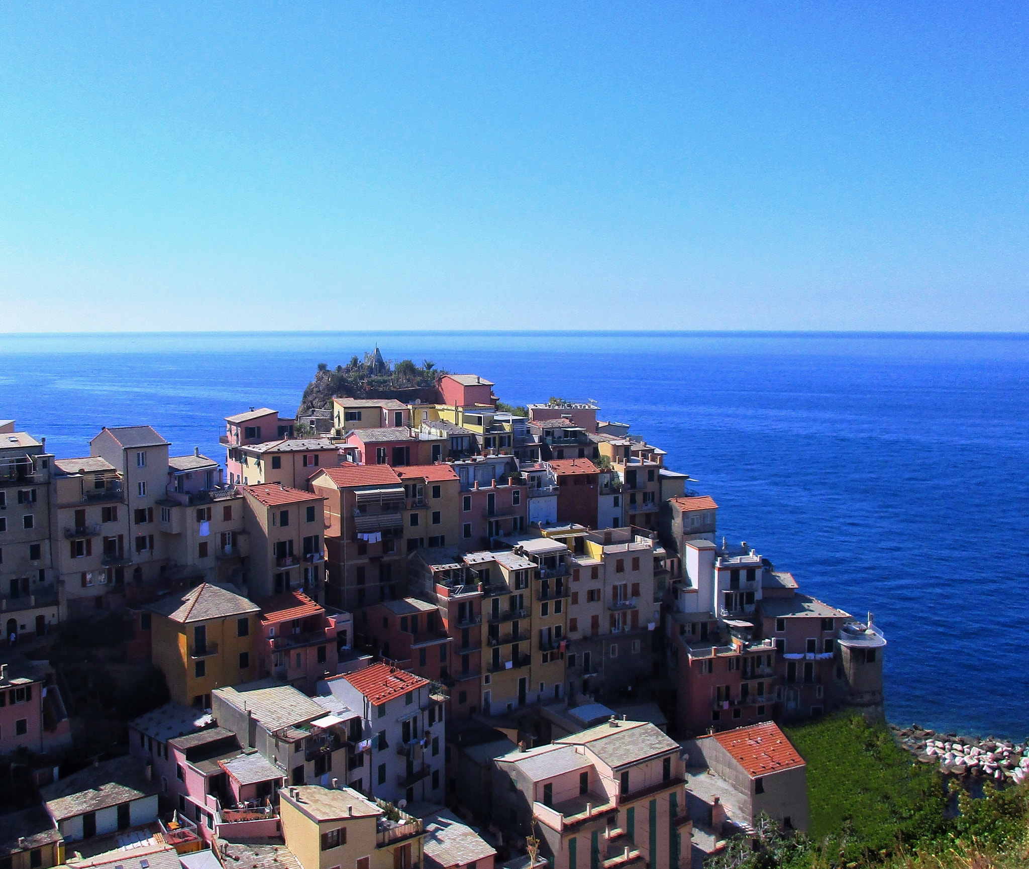 Canon PowerShot ELPH 170 IS (IXUS 170 / IXY 170) sample photo. Cinque terre, italy photography