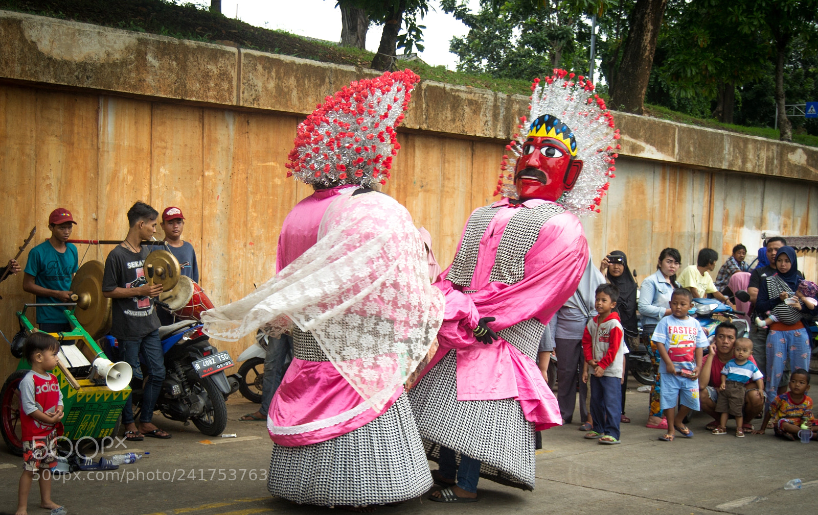 Nikon D3100 sample photo. Street performance photography