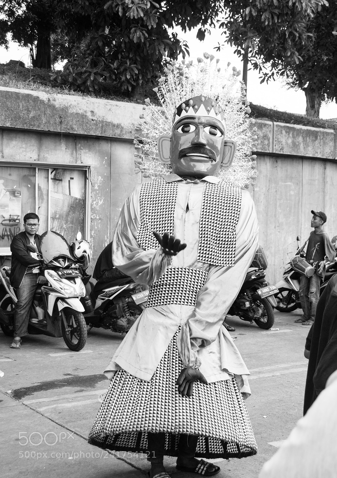 Nikon D3100 sample photo. Street performance photography