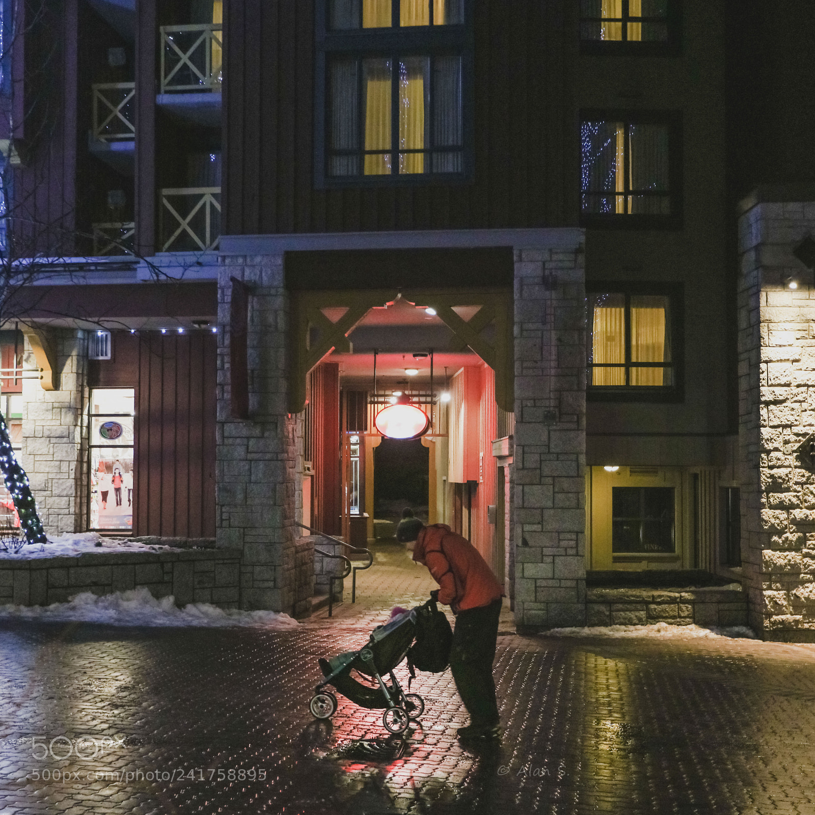 Canon EOS 5DS R sample photo. Street night photography