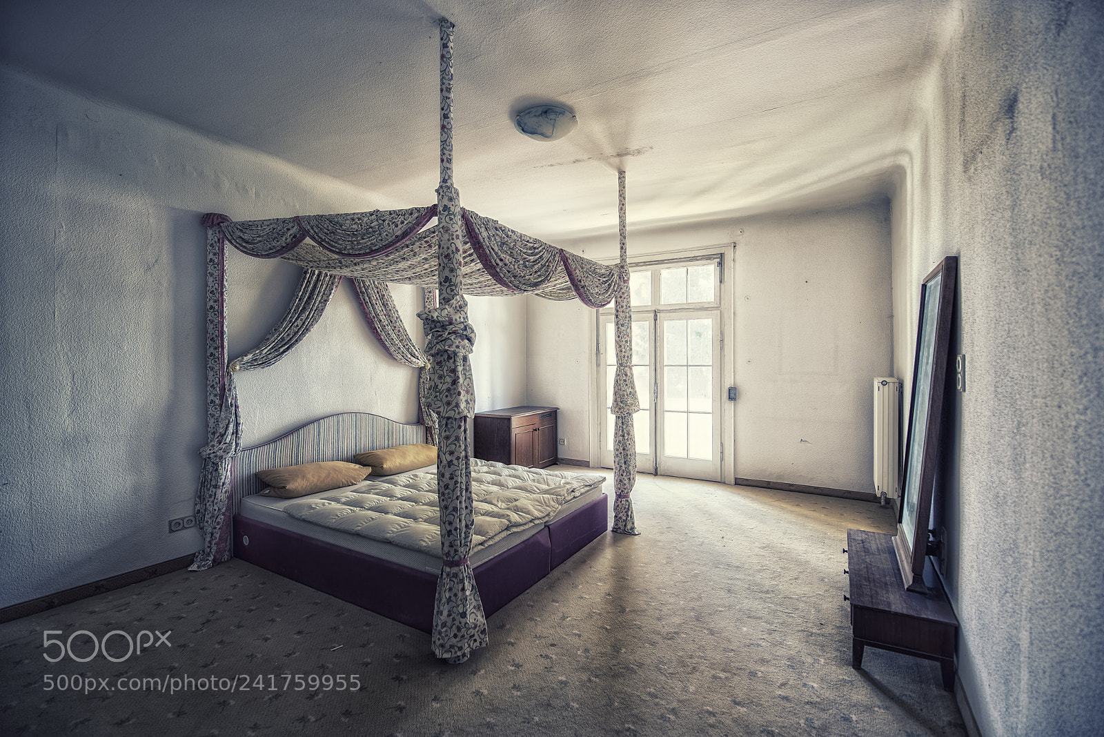 Nikon D810 sample photo. Four-poster bed photography