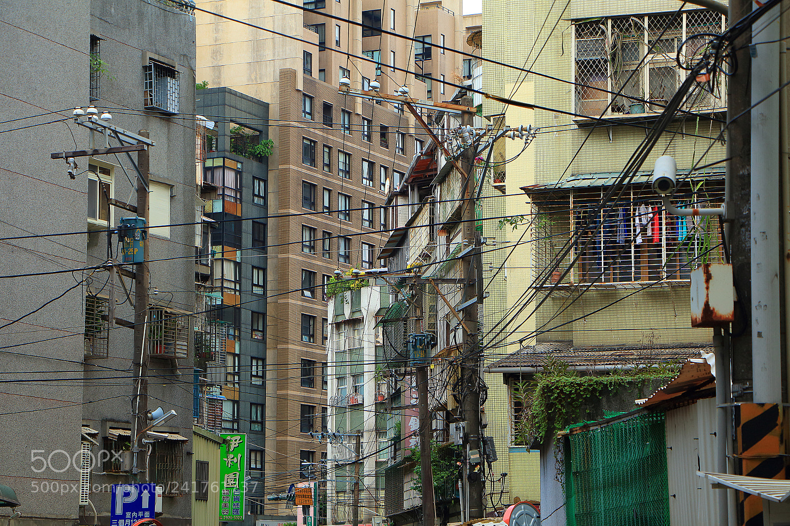 Canon EOS 650D (EOS Rebel T4i / EOS Kiss X6i) sample photo. #wired photography