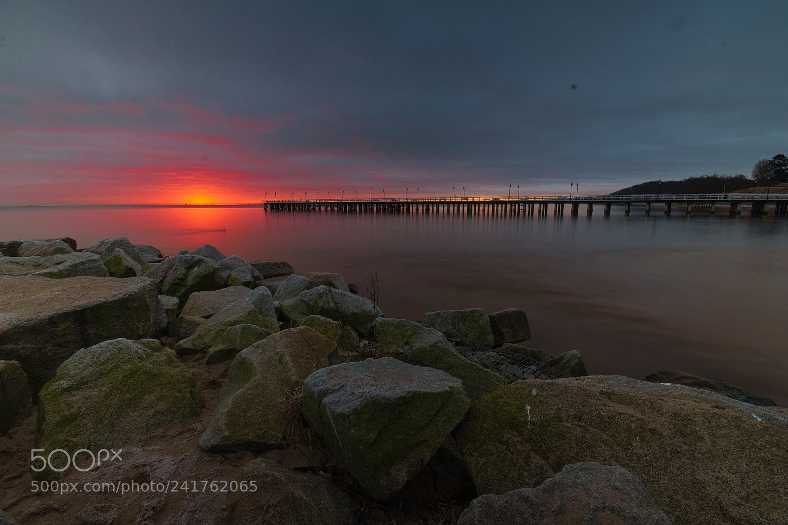 Pentax K-S2 sample photo. Red moment at gdynia photography