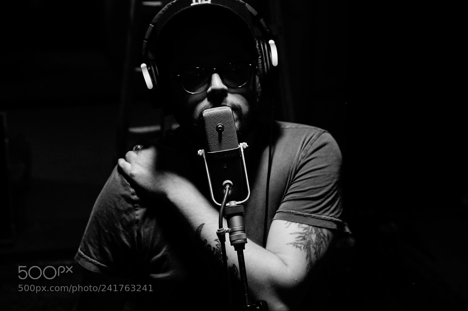 Canon EOS 650D (EOS Rebel T4i / EOS Kiss X6i) sample photo. Night hounds vocal session photography