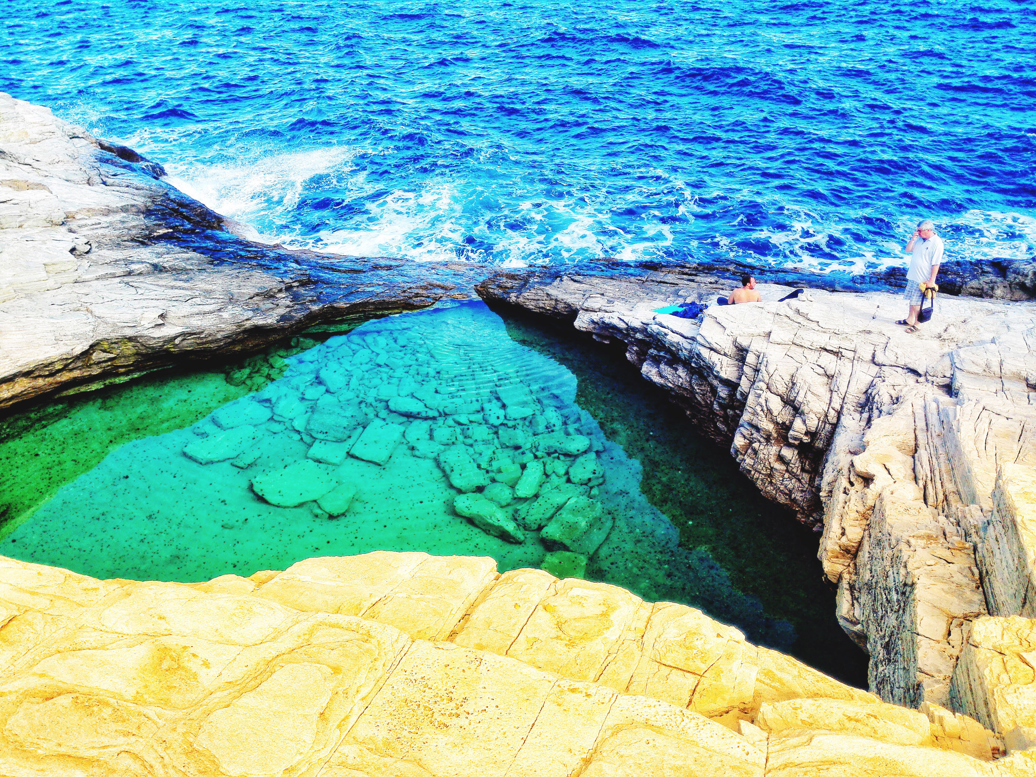 HUAWEI Mate 7 sample photo. Natural pool photography