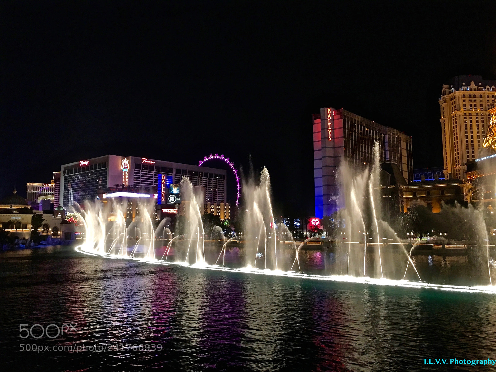 Apple iPhone 6s Plus sample photo. Bellagio fountain photography