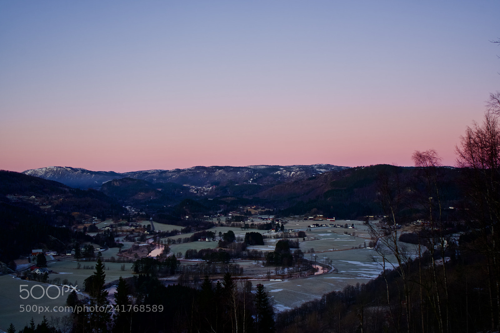 Sony a7 II sample photo. Hiking in colors photography