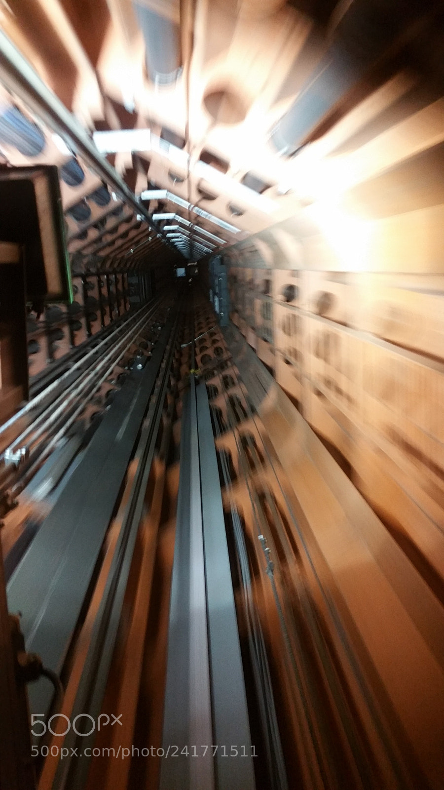 Samsung Galaxy Note4 sample photo. The lift photography