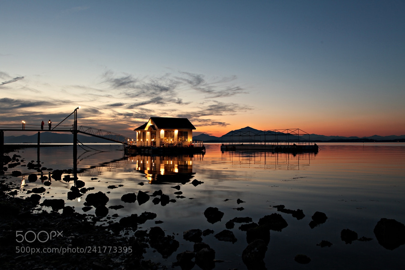 Canon EF 24-70mm F2.8L USM sample photo. Sunset at cafe photography