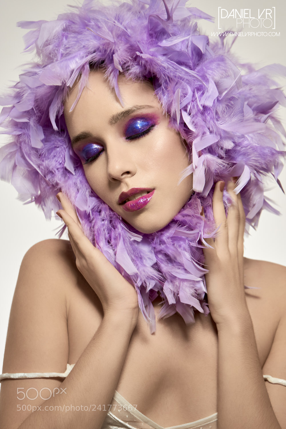 Sony a7 II sample photo. Feather touch photography