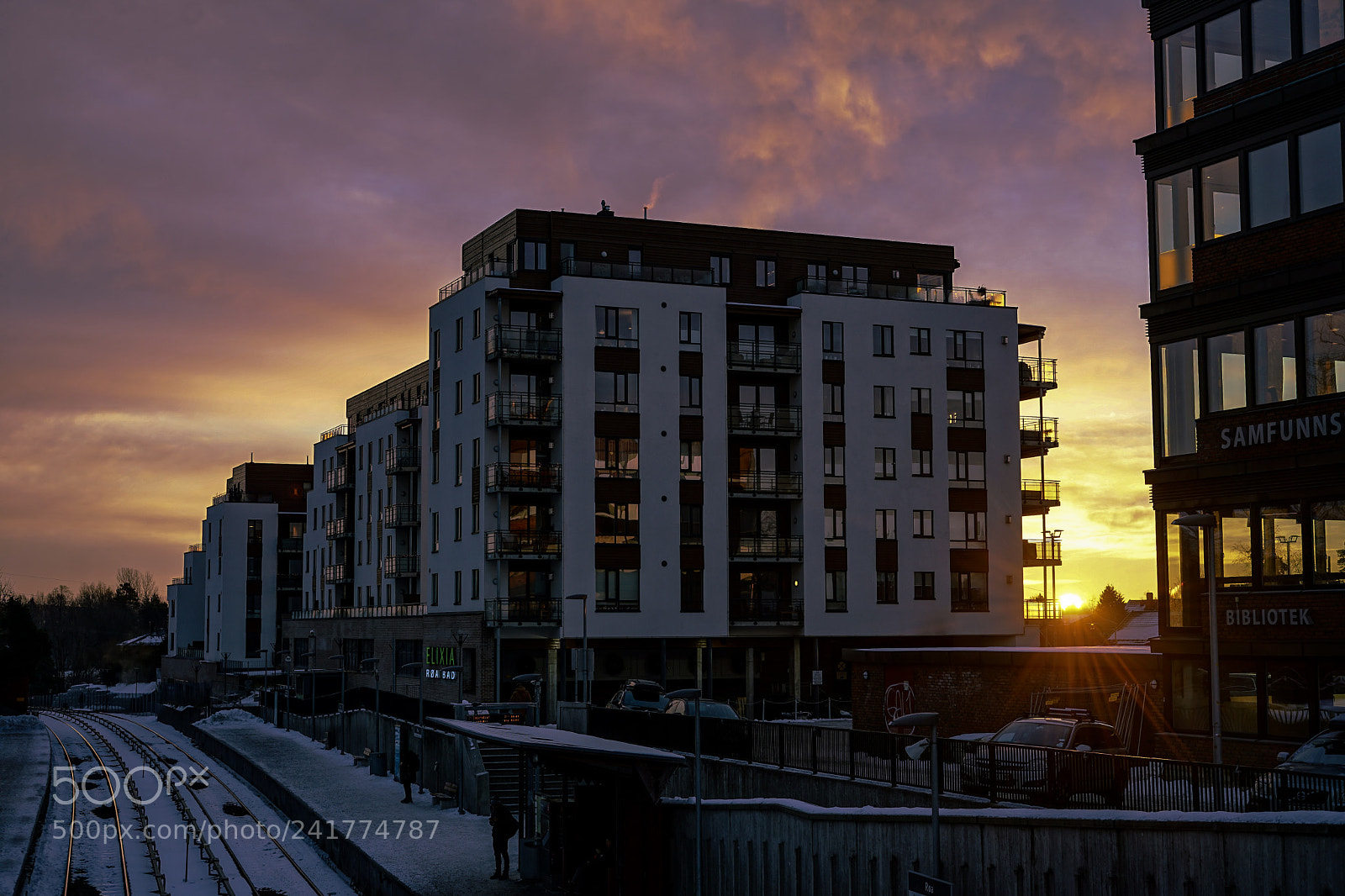 Sony a7 II sample photo. Sunrise over t-bane r photography