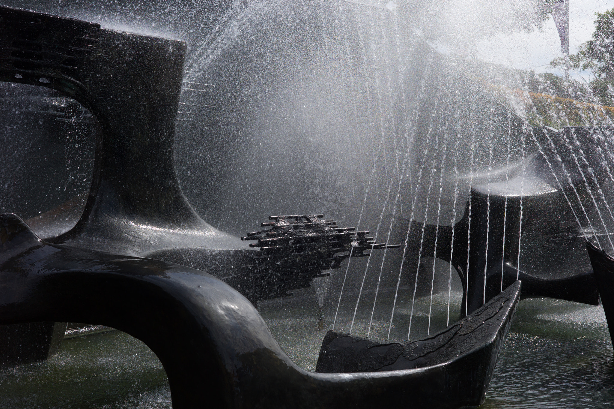 Leica M9 + Summicron-M 50mm f/2 (IV, V) sample photo. Fountain photography