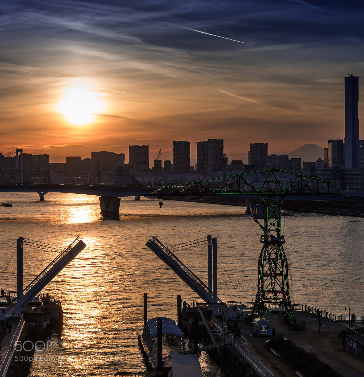Pentax K-1 sample photo. ドックの夕焼け photography