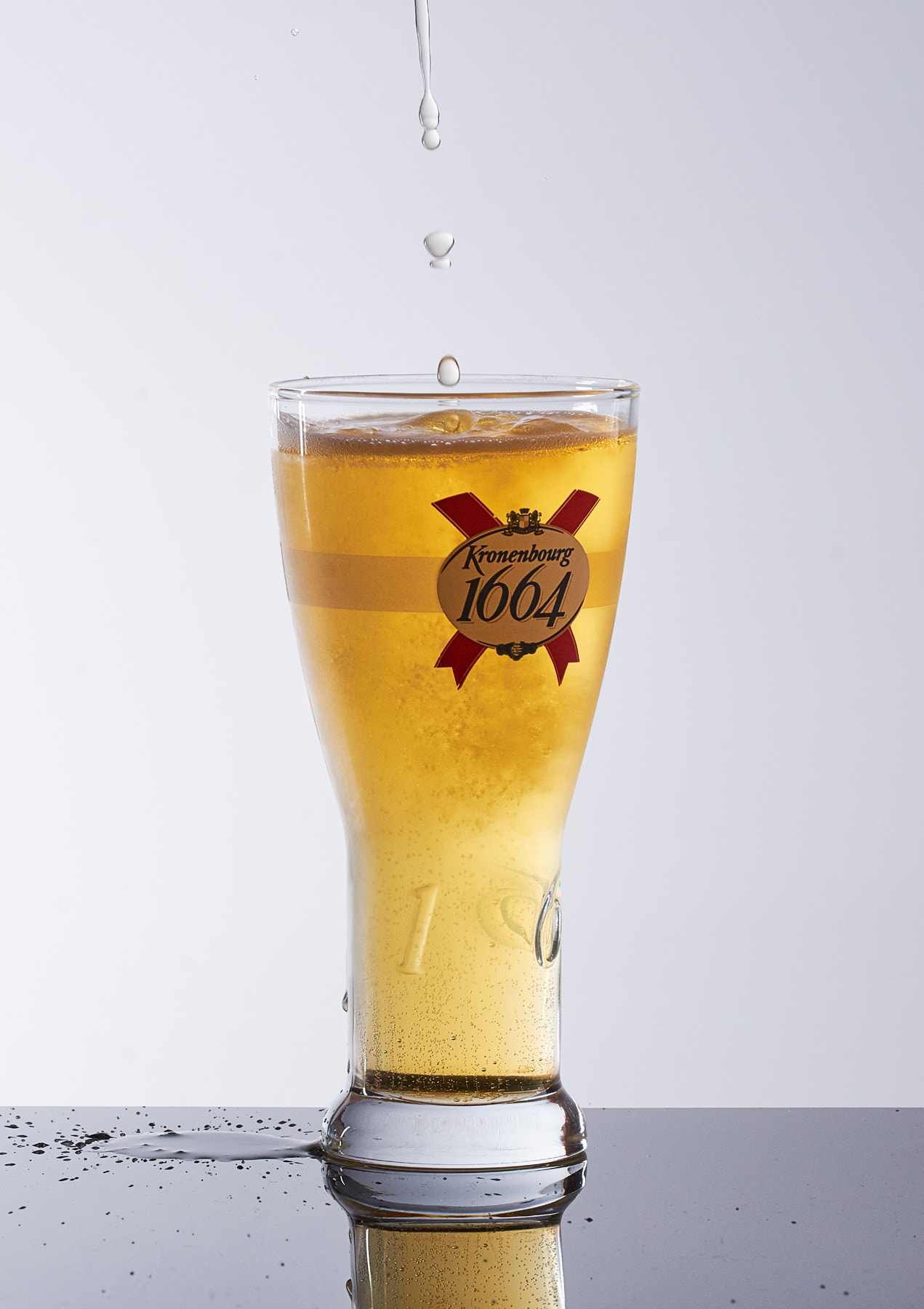 Sigma 105mm F2.8 EX DG OS HSM sample photo. Beer photography