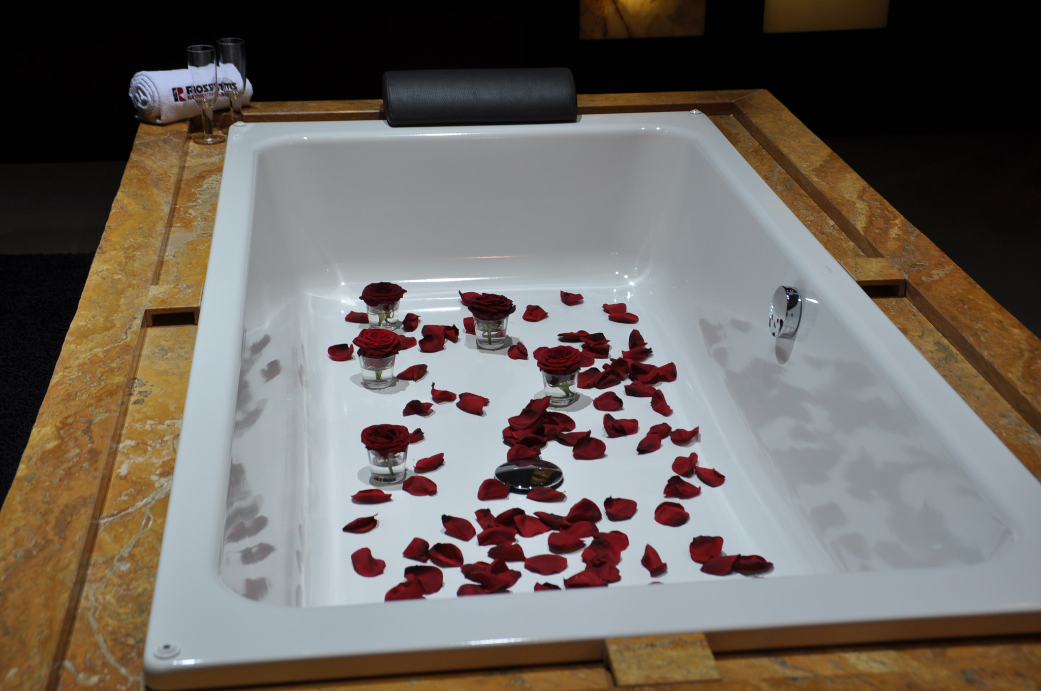 Nikon D90 sample photo. Badewanne photography