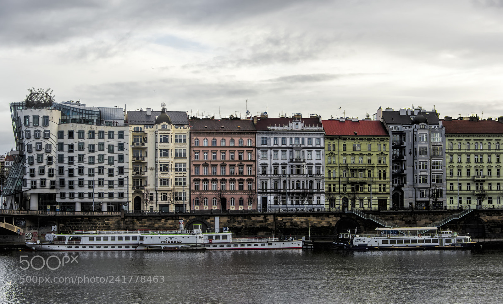 Nikon D810 sample photo. Prague along the river photography
