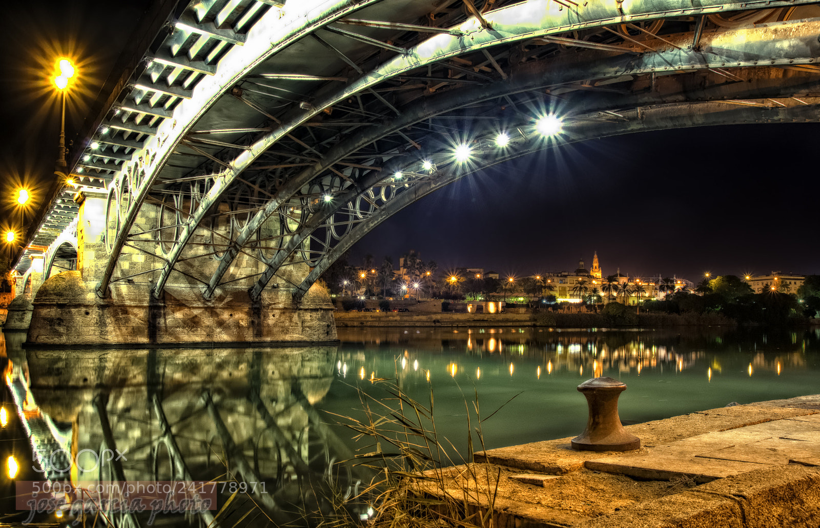 Pentax K-r sample photo. Triana bridge photography