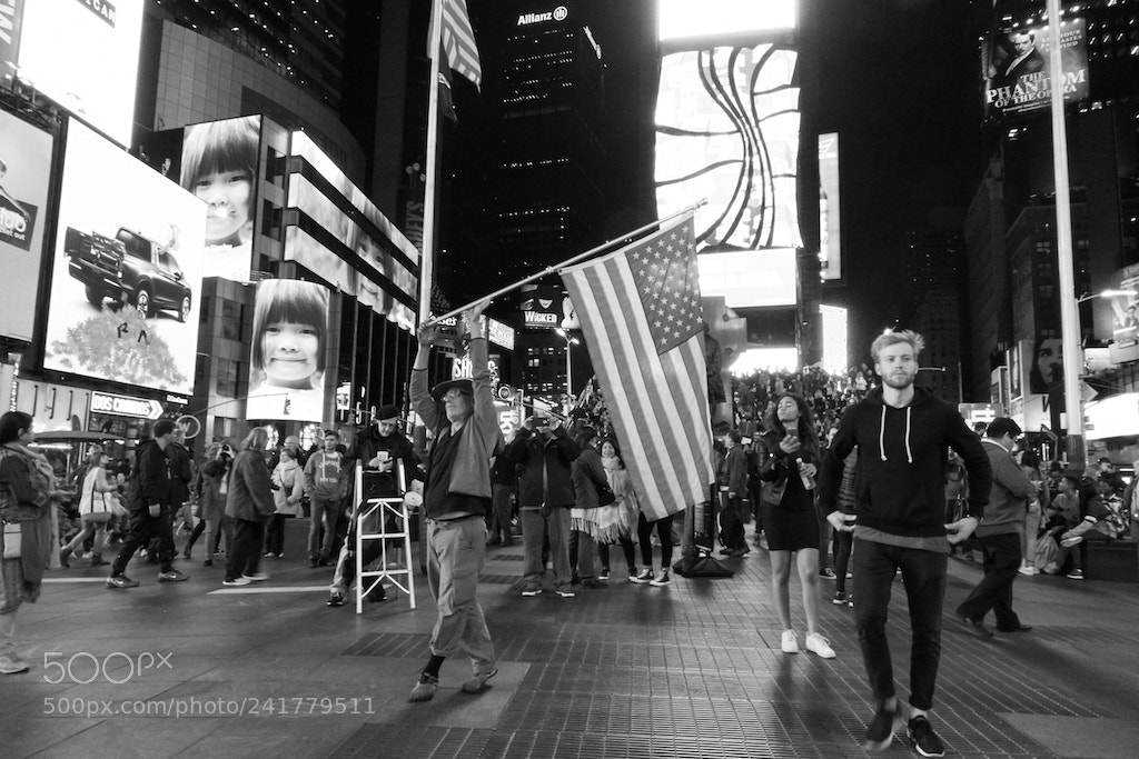 Sony Cyber-shot DSC-RX100 IV sample photo. Times square photography