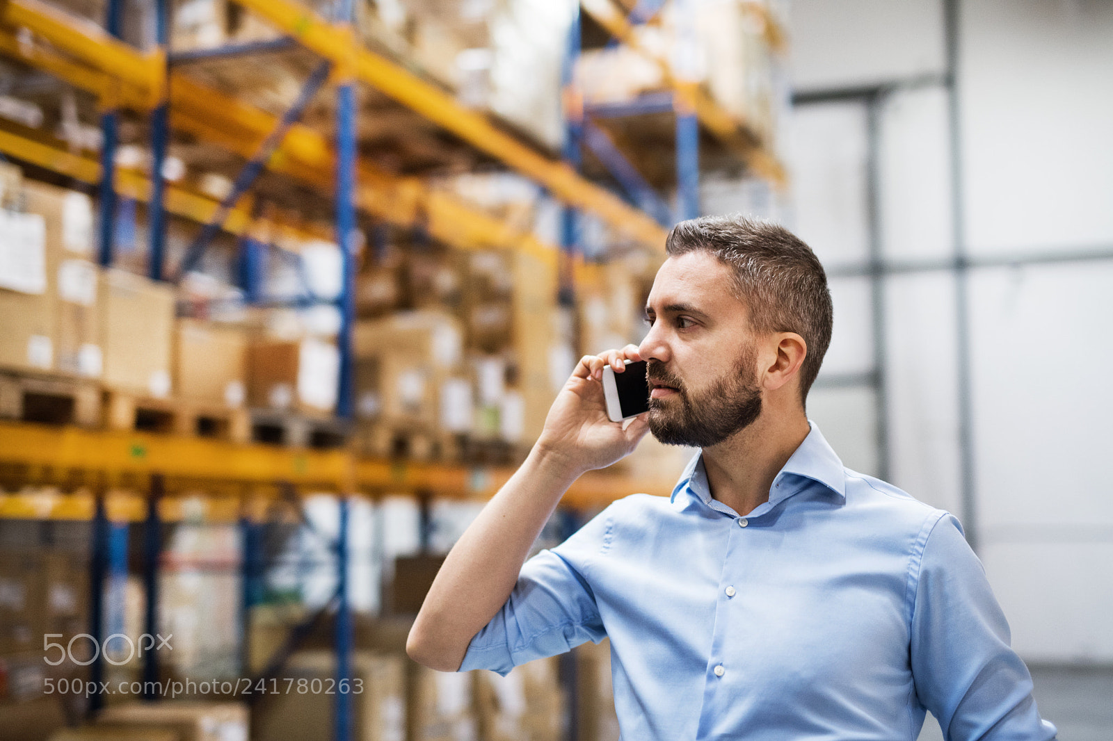 Nikon D5 sample photo. Warehouse worker or supervisor photography