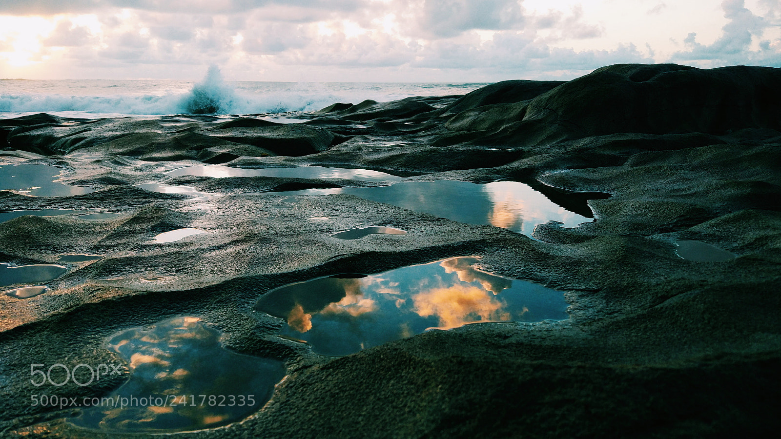 Xiaomi MI 5 sample photo. Ocean and rock photography