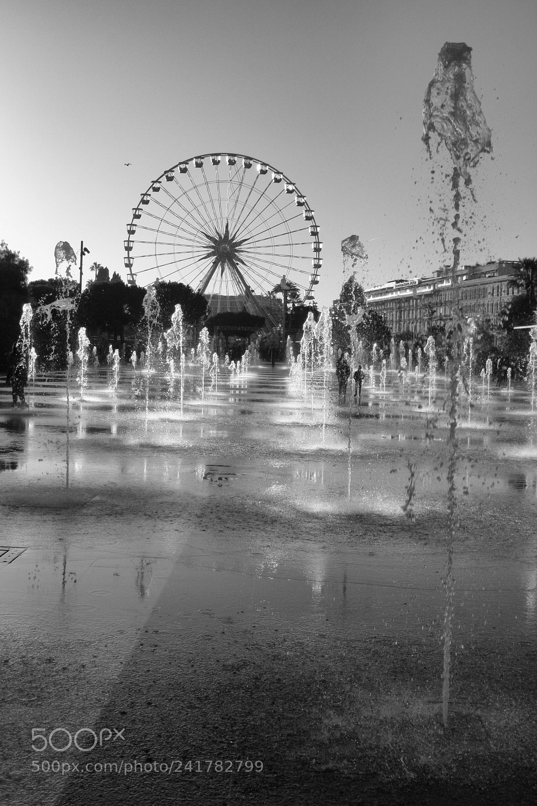 Canon EOS 40D sample photo. The wheel and the photography