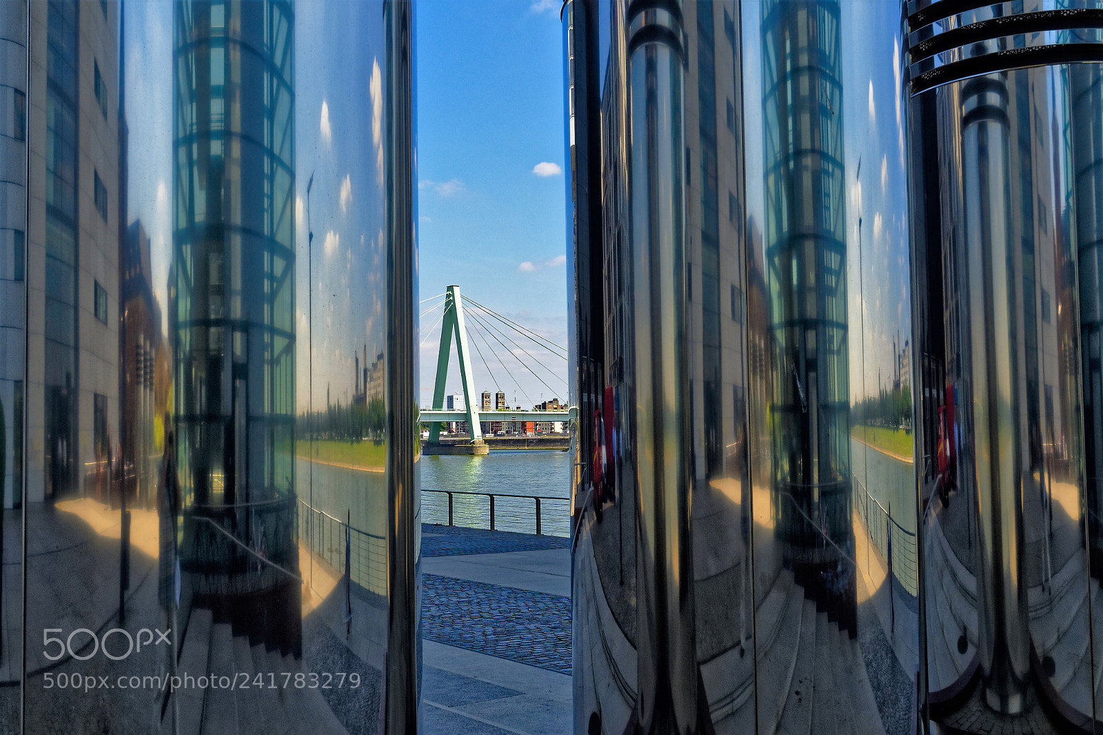 Olympus OM-D E-M10 sample photo. Reflections in cologne photography