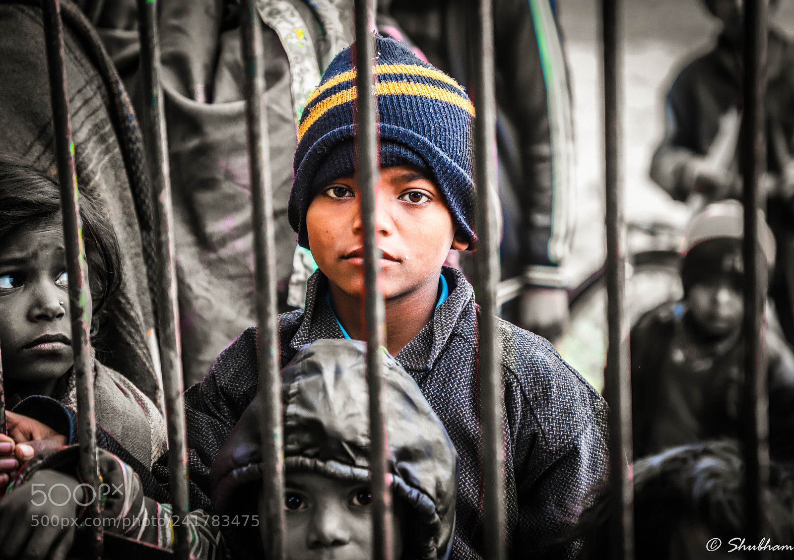 Canon EOS 6D Mark II sample photo. Standing out from crowd photography